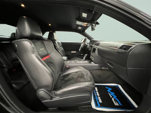 Used 2012 Dodge Challenger SRT8 RWD image 33