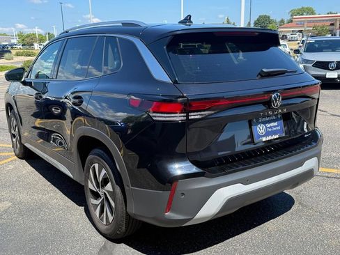Certified 2025 Volkswagen Tiguan S AWD/4WD image 6