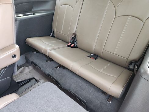 Used 2017 GMC Acadia Limited SLT FWD image 13