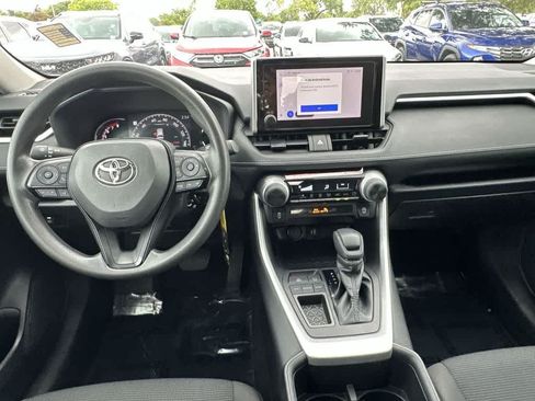 Used 2025 Toyota RAV4 LE FWD image 17