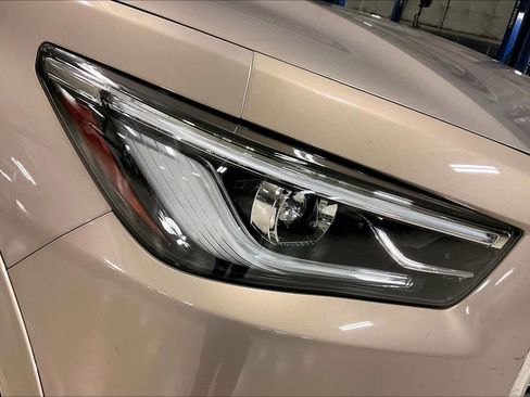 Used 2022 INFINITI QX80 Luxe w/ Cargo Package image 26