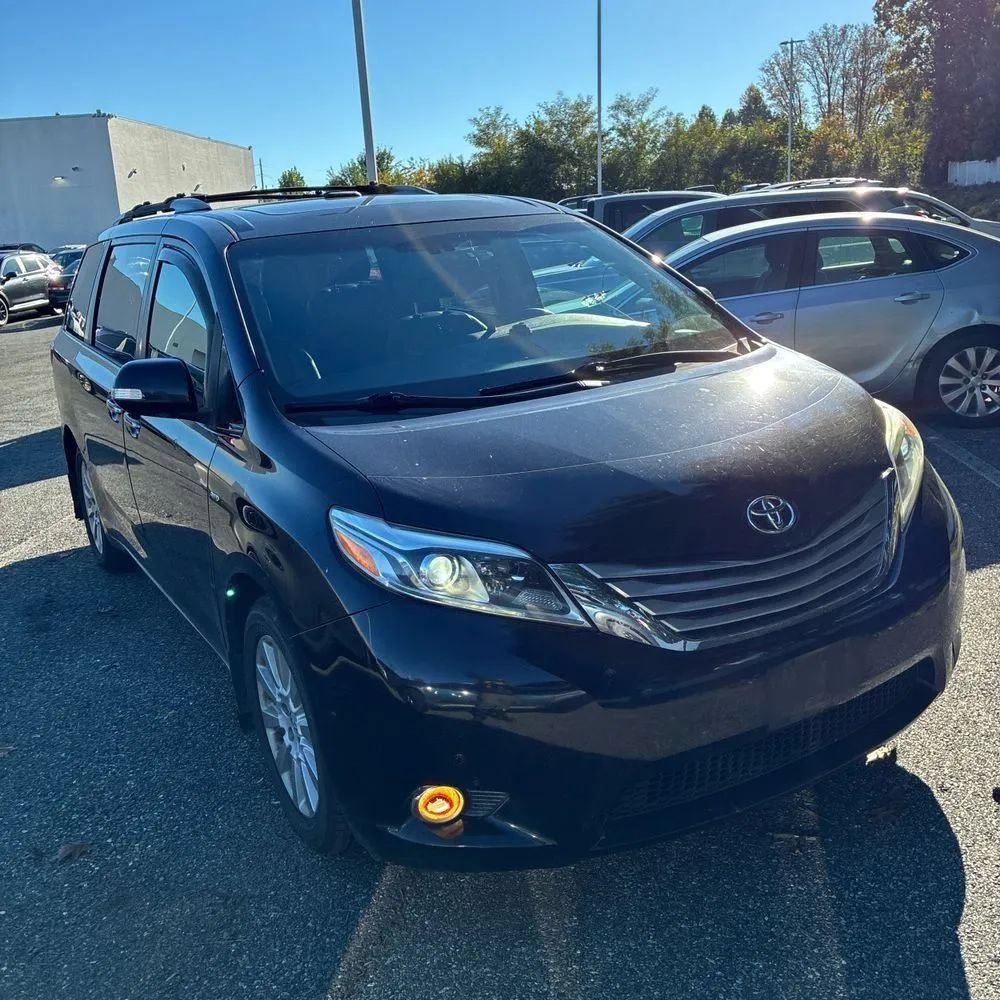 Used 2016 Toyota Sienna Limited Premium AWD/4WD image 10