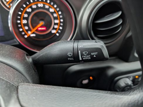 Used 2022 Jeep Gladiator Sport image 26