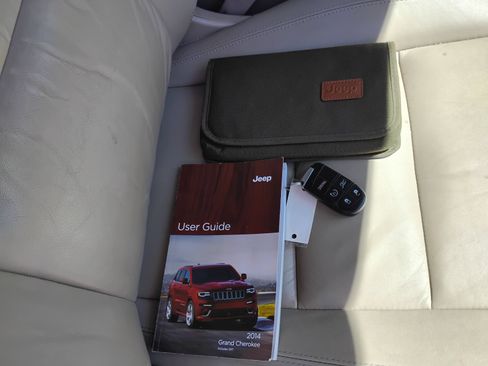 Used 2014 Jeep Grand Cherokee Limited AWD/4WD image 36