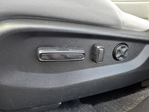 Used 2019 Honda CR-V EX image 4