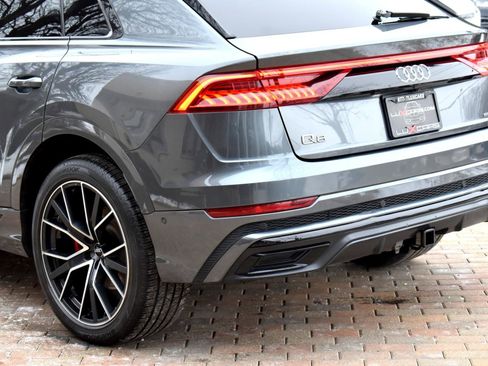 Used 2019 Audi Q8 Prestige w/ Luxury Package image 8