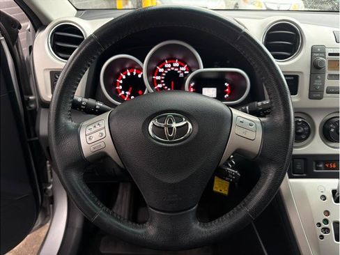 Used 2010 Toyota Matrix S FWD image 15