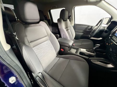 Used 2023 Nissan Frontier SV RWD image 30