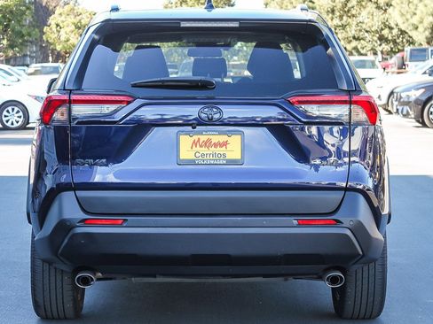 Used 2023 Toyota RAV4 XLE Premium image 7