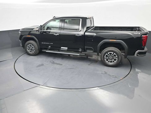 New 2026 GMC Sierra 2500 SLT w/ SLT Premium Package AWD/4WD image 32