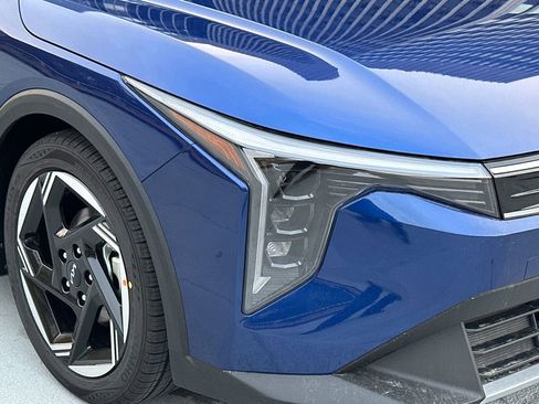 New 2025 Kia K4 EX image 9