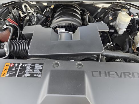 Used 2019 Chevrolet Suburban LT image 29