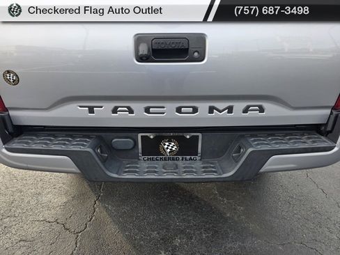 Used 2016 Toyota Tacoma SR image 17