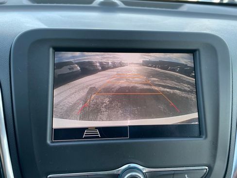 Used 2024 Chevrolet Equinox LT AWD/4WD image 17