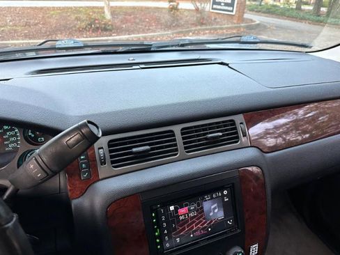 Used 2011 Chevrolet Tahoe LS w/ Convenience Package image 26