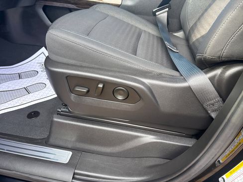 Used 2022 GMC Sierra 1500 Elevation image 18