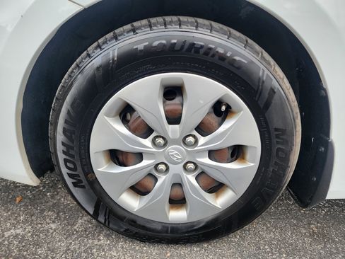 Used 2017 Hyundai Accent SE image 32