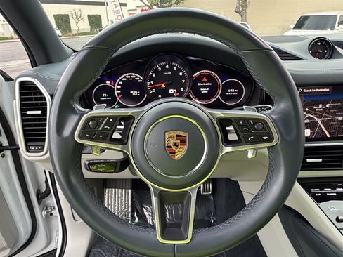 Used 2023 Porsche Cayenne S Platinum w/ Premium Package Plus AWD/4WD image 33