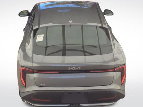 Used 2025 Kia K4 LXS image 5