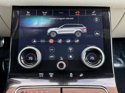Used 2019 Land Rover Range Rover Velar R-Dynamic SE AWD/4WD image 41