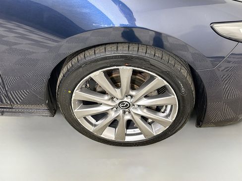 Used 2019 MAZDA MAZDA3 w/Preferred Pkg image 32