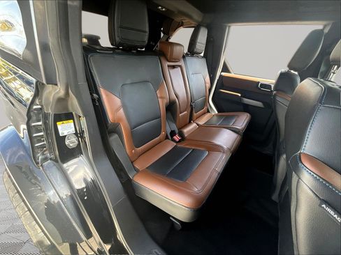 Used 2021 Ford Bronco Outer Banks AWD/4WD image 24