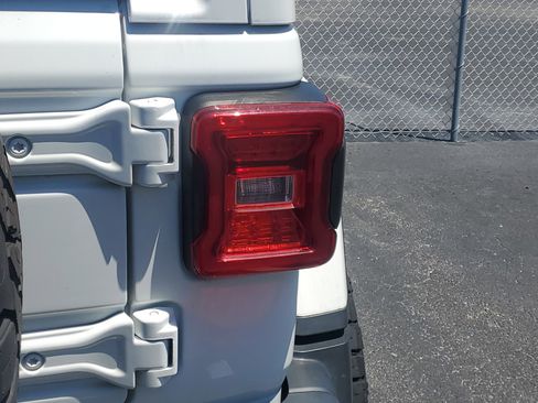 Used 2018 Jeep Wrangler Rubicon image 8