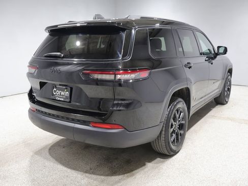 Used 2024 Jeep Grand Cherokee L Altitude AWD/4WD image 2