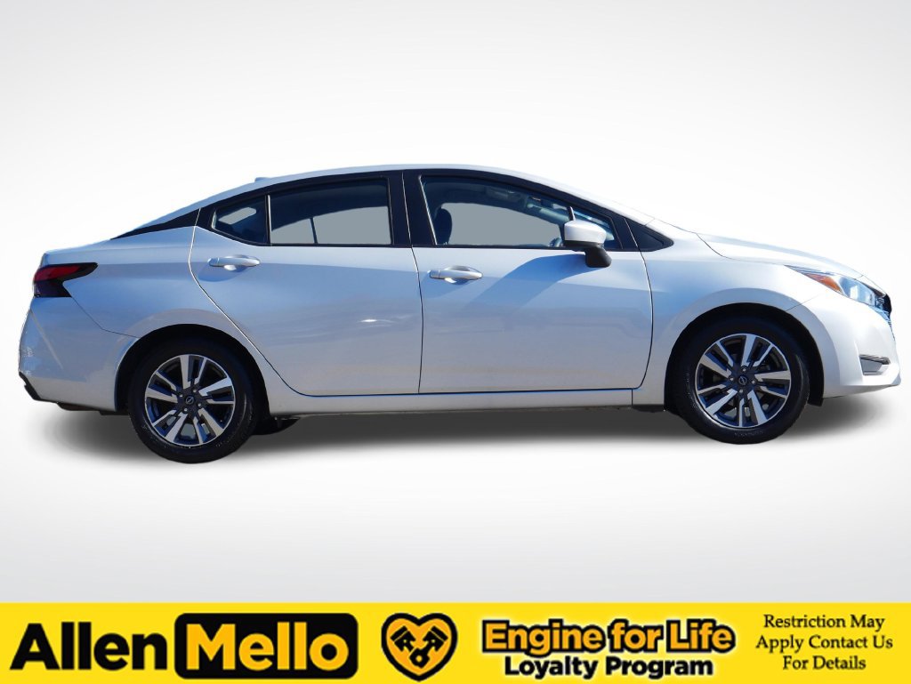 Used 2024 Nissan Versa SV FWD image 7