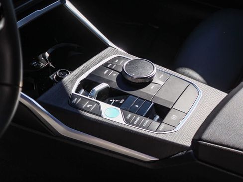 Used 2025 BMW i4 eDrive40 w/ Driving Assistance Package RWD image 18