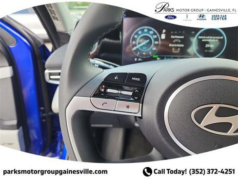 New 2025 Hyundai Elantra Limited image 23