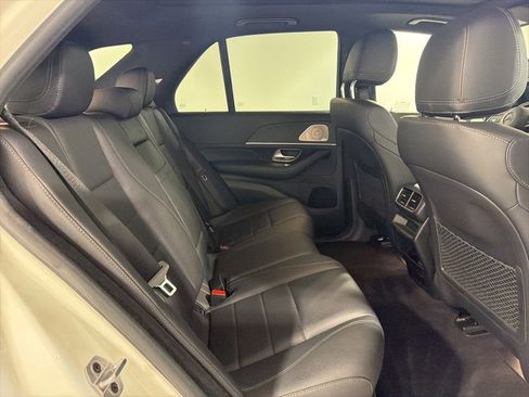 Used 2023 Mercedes-Benz GLE 450 4MATIC w/ Premium Package image 28