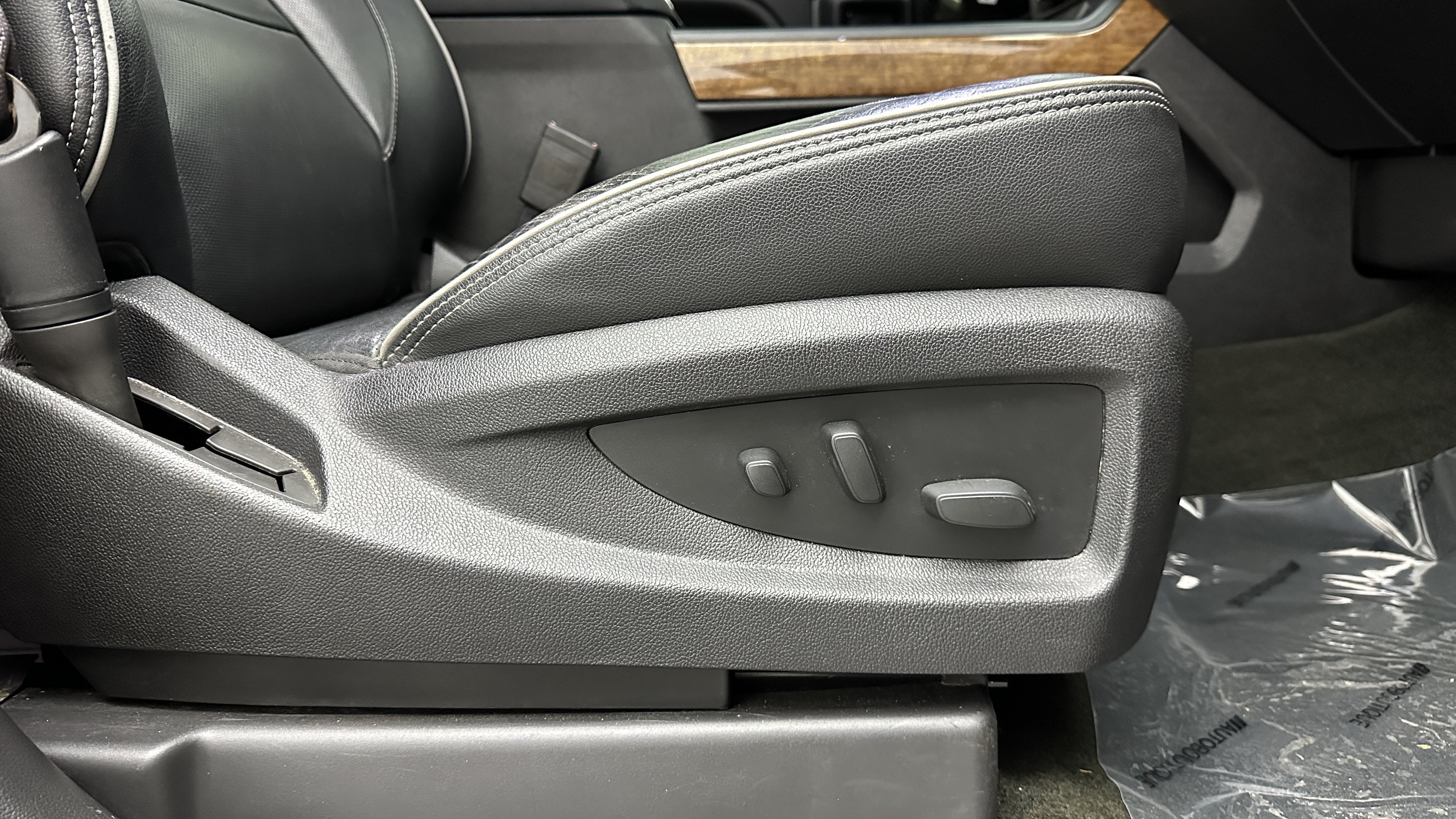 Used 2017 Chevrolet Silverado 1500 High Country AWD/4WD image 36