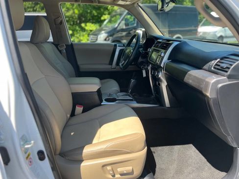 Used 2016 Toyota 4Runner Limited RWD image 19