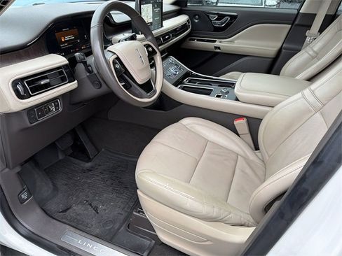 Used 2021 Lincoln Aviator Reserve w/ Equipment Group 201A image 9
