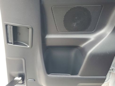 Certified 2020 Toyota Tacoma SR5 image 40