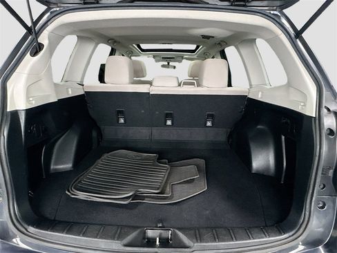 Used 2017 Subaru Forester 2.5i Premium image 25