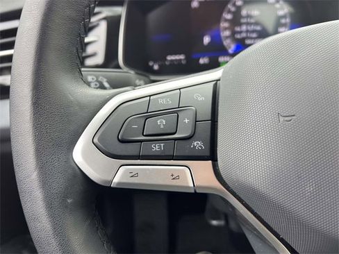 Certified 2025 Volkswagen Jetta SE image 25