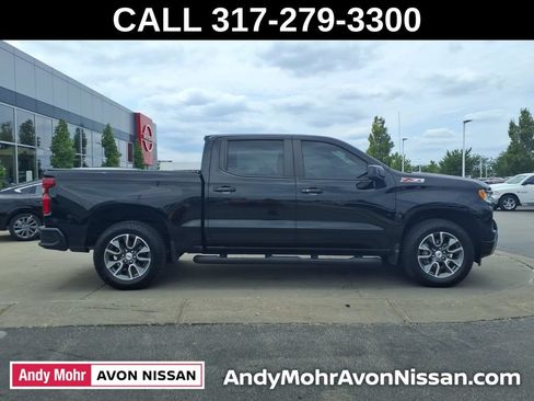 Used 2023 Chevrolet Silverado 1500 RST w/ Z71 Off-Road Package AWD/4WD image 8