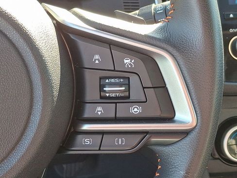 Used 2022 Subaru Crosstrek 2.5i Limited w/ Popular Package #4 image 18