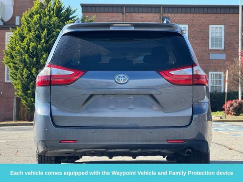 Used 2016 Toyota Sienna XLE image 7