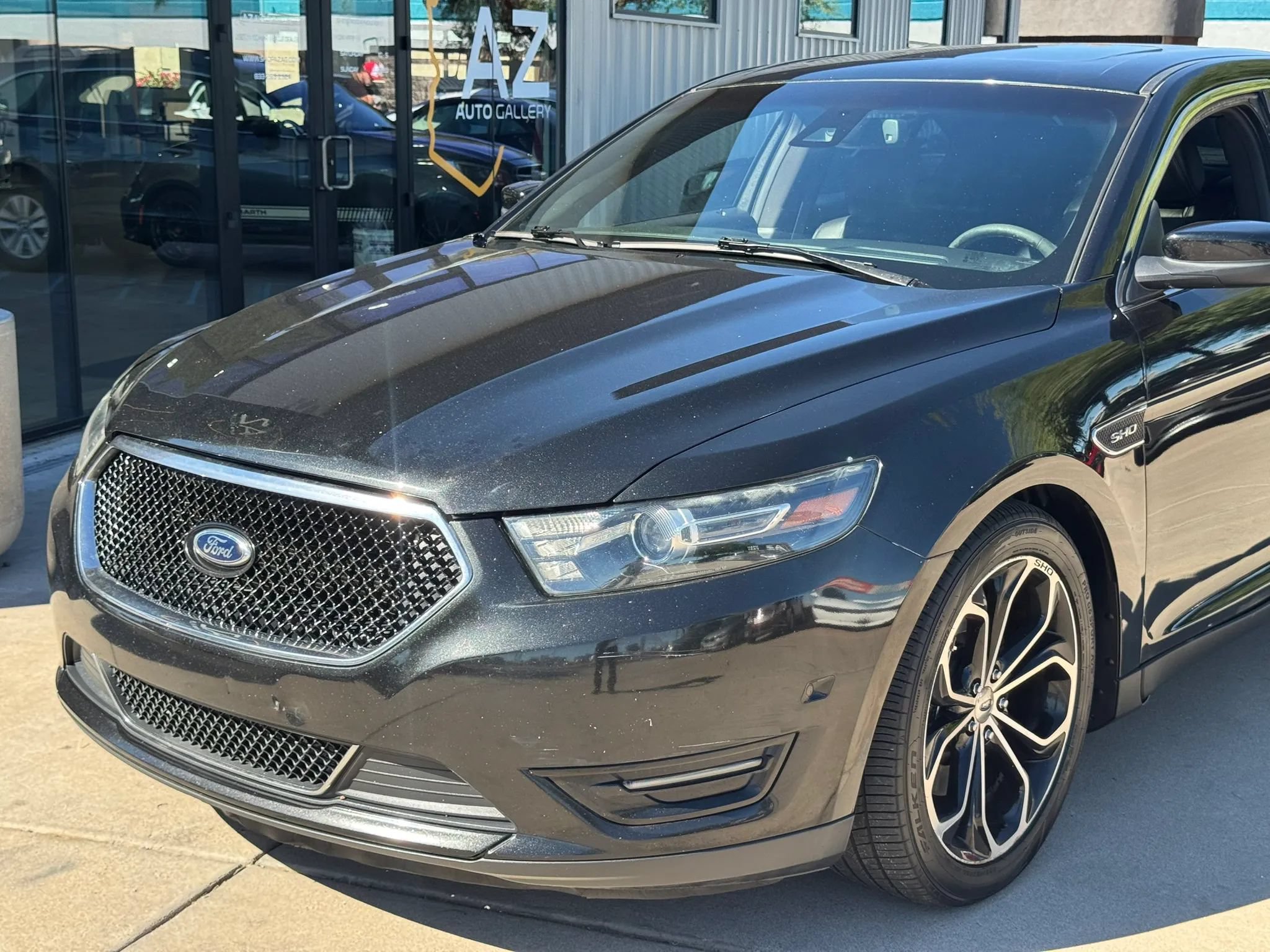 Used 2013 Ford Taurus SHO AWD/4WD image 29