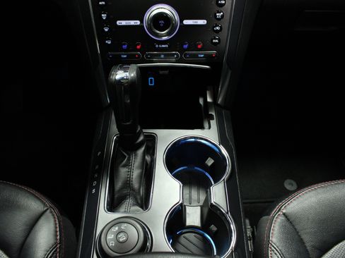 Used 2019 Ford Explorer Sport image 22