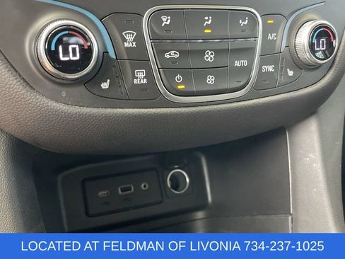 Certified 2024 Chevrolet Equinox LT FWD image 17