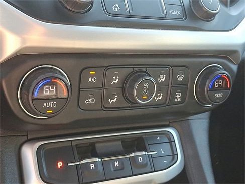 Used 2021 GMC Acadia SLE w/ Driver Convenience Package image 16