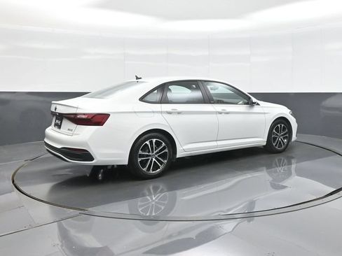 Certified 2026 Volkswagen Jetta Sport FWD image 7