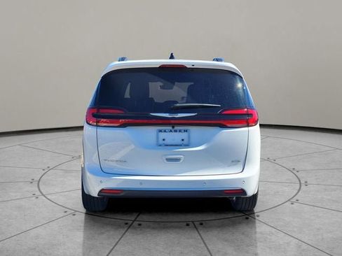 New 2026 Chrysler Pacifica Pinnacle AWD/4WD image 11