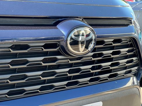 Used 2024 Toyota RAV4 XLE FWD image 42