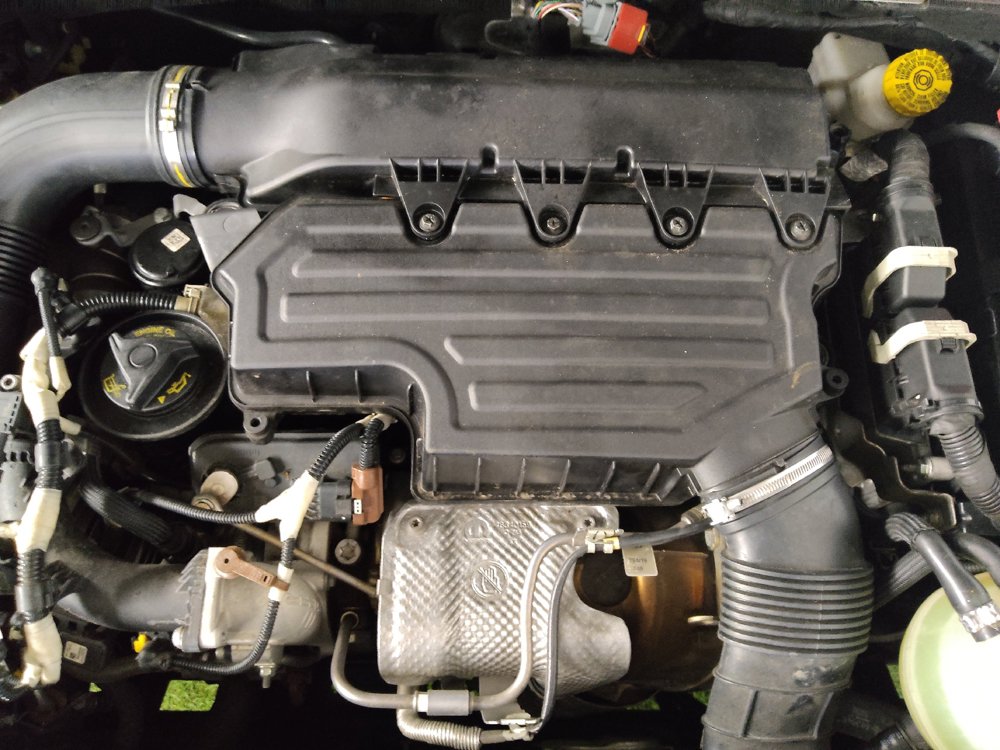 Used 2020 Jeep Renegade Latitude w/ UConnect 8.4 Nav Group FWD image 30