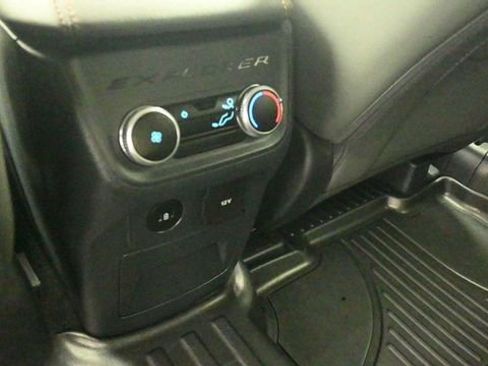 Certified 2025 Ford Explorer Active w/ Active Comfort Package AWD/4WD image 12